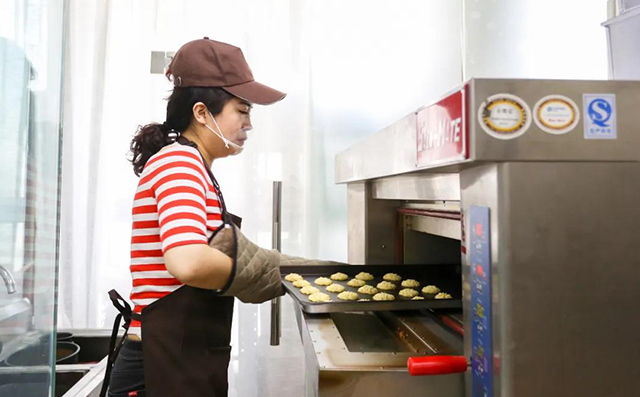 ��Ů�˄�(chu��ng)�I(y��)��Ů�����c(di��n)��(chu��ng)�I(y��)��ʲô�(xi��ng)Ŀ�����x��